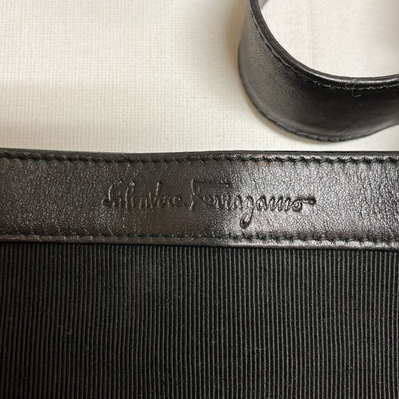 Salvatore Ferragamo black shoulder bag - Picture 3 of 15
